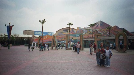 California Disney Entrance
